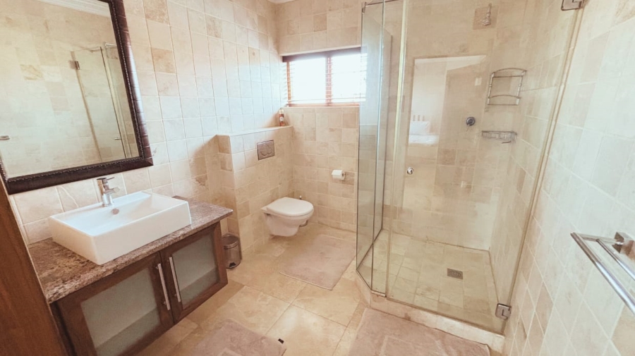 4 Bedroom Property for Sale in Grootbrakhoogte Western Cape